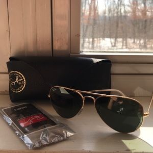 PRICE DROP!!! Ray-Ban Aviator Sunglasses